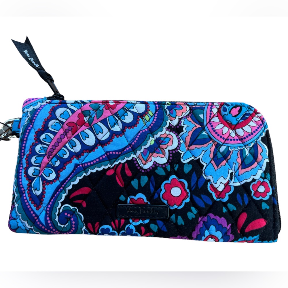 Vera Bradley RFID Tech Wristlet. Haymarket Paisley. NWT